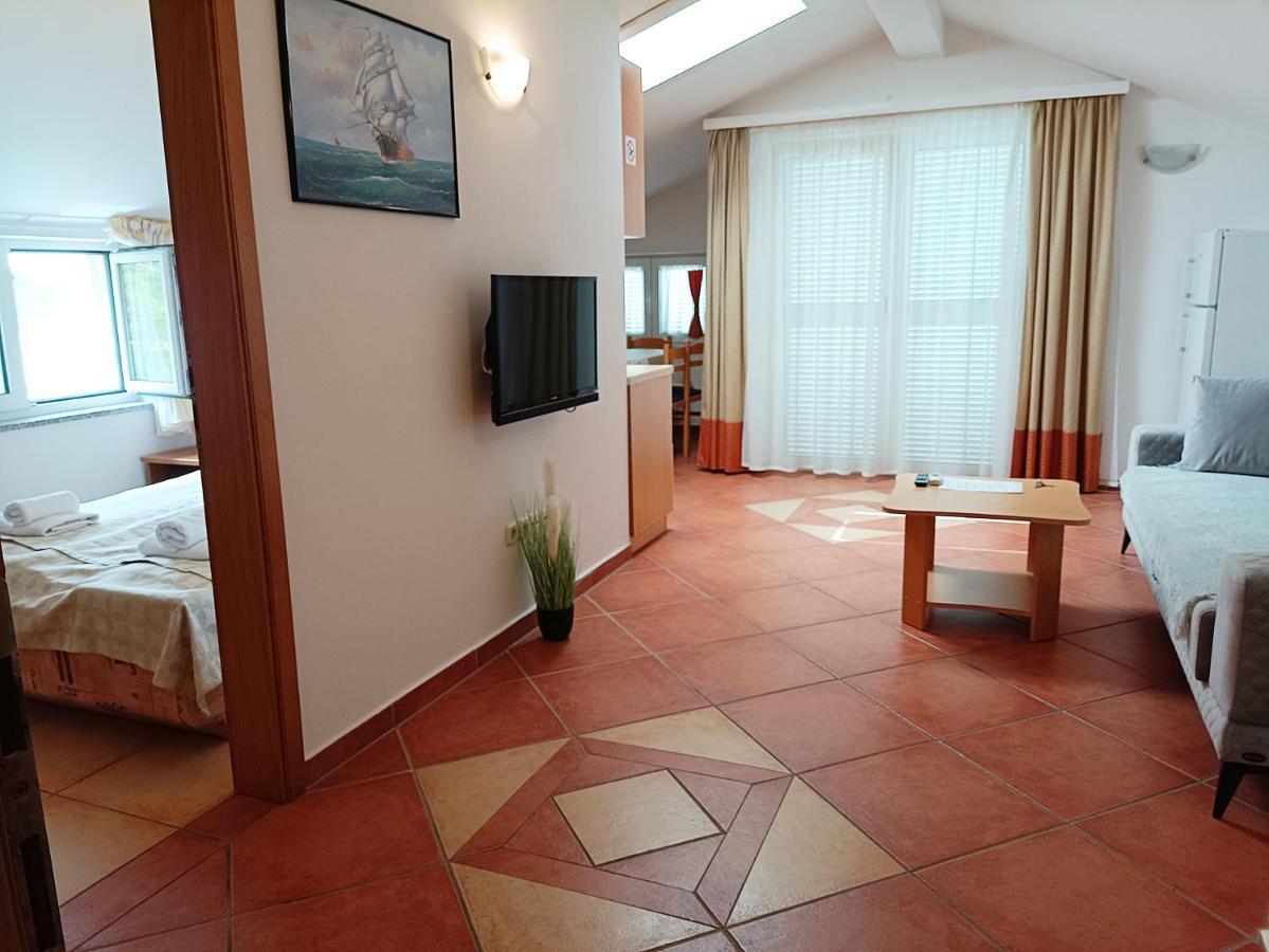 Villa Bionda Malinska Luaran gambar
