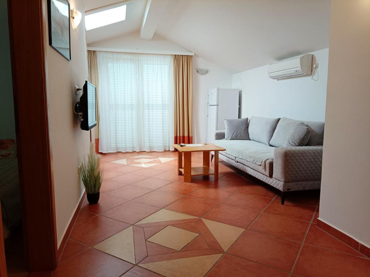 Villa Bionda Malinska Luaran gambar